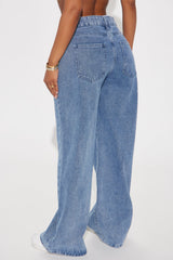 On Point Boxer Wide Leg Jeans - Medium Wash