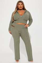 Weekend Flirt Sweater Pant Set - Olive