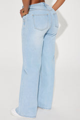 Calling It Off Baggy Jeans - Light Wash