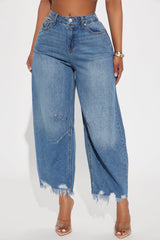 Patron Fray Hem Cropped Barrel Jean - Medium Wash