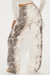 Trust No Snakes Printed Baggy Jeans - White
