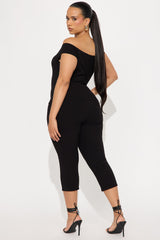 Clara Off Shoulder Ribbed Capri Set - Black