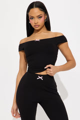 Clara Off Shoulder Ribbed Capri Set - Black