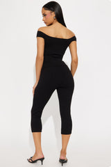 Clara Off Shoulder Ribbed Capri Set - Black