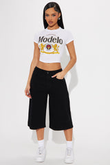 Modelo Cerveza Baby Tee - White
