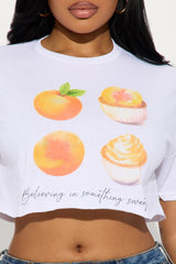 Peaches Market Cropped Tee - White