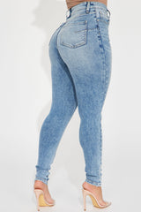 Contour Beauty Sculpting Stretch Skinny Jeans - Light Wash