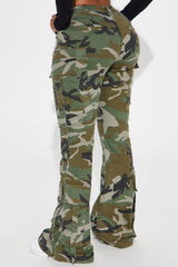 Do You Mind Camo Flare Pant - Olive/combo
