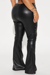 Dramatic Moves Low Rise Faux Leather Pant - Black
