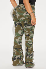 Do You Mind Camo Flare Pant - Olive/combo
