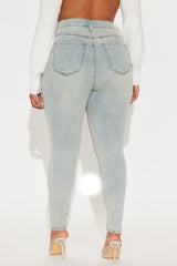 Aria Sculpting Skinny Jeans - Light Wash