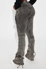 Leave It At That Stretch Cargo Bootcut Jeans - Brown