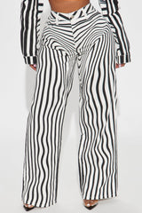 Mesmerize Me Wide Leg Jeans - White/Black
