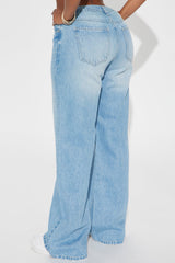 Yodit Flowy Baggy Jeans - Light Wash