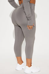 Run It Up Elevate Capri Active Legging - Charcoal