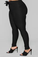 Knot Your Girl Pants - Black