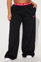 Bulls Free Throw Wide Leg Pant - Black