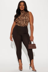 Highly Classified Stirrup Legging - Chocolate